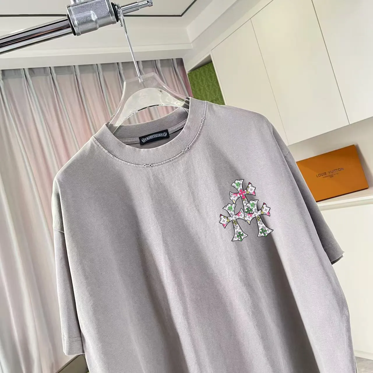 🅿️190 ch Crow* 2025 summer new style, washed, distressed, spray-painted, Sanskrit cross print, short-sleeved T-shirt, customized fabric 320g, same style for men and women, size: S M L XL XXL five sizes, color: black, gray, gradient black, gradient red